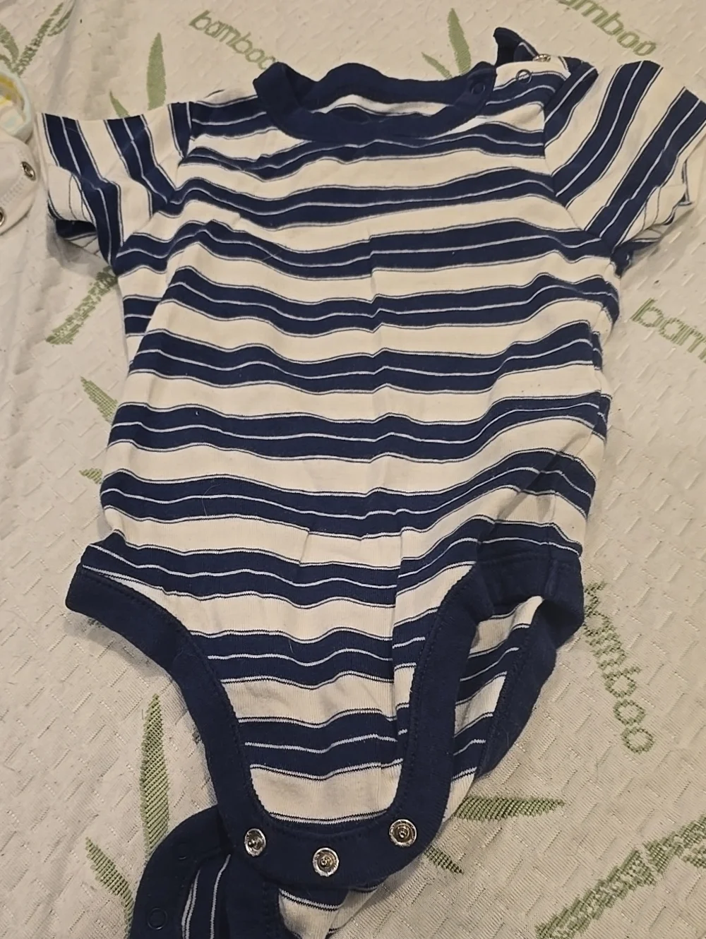 ❤️10/$20 Old Navy Onesie